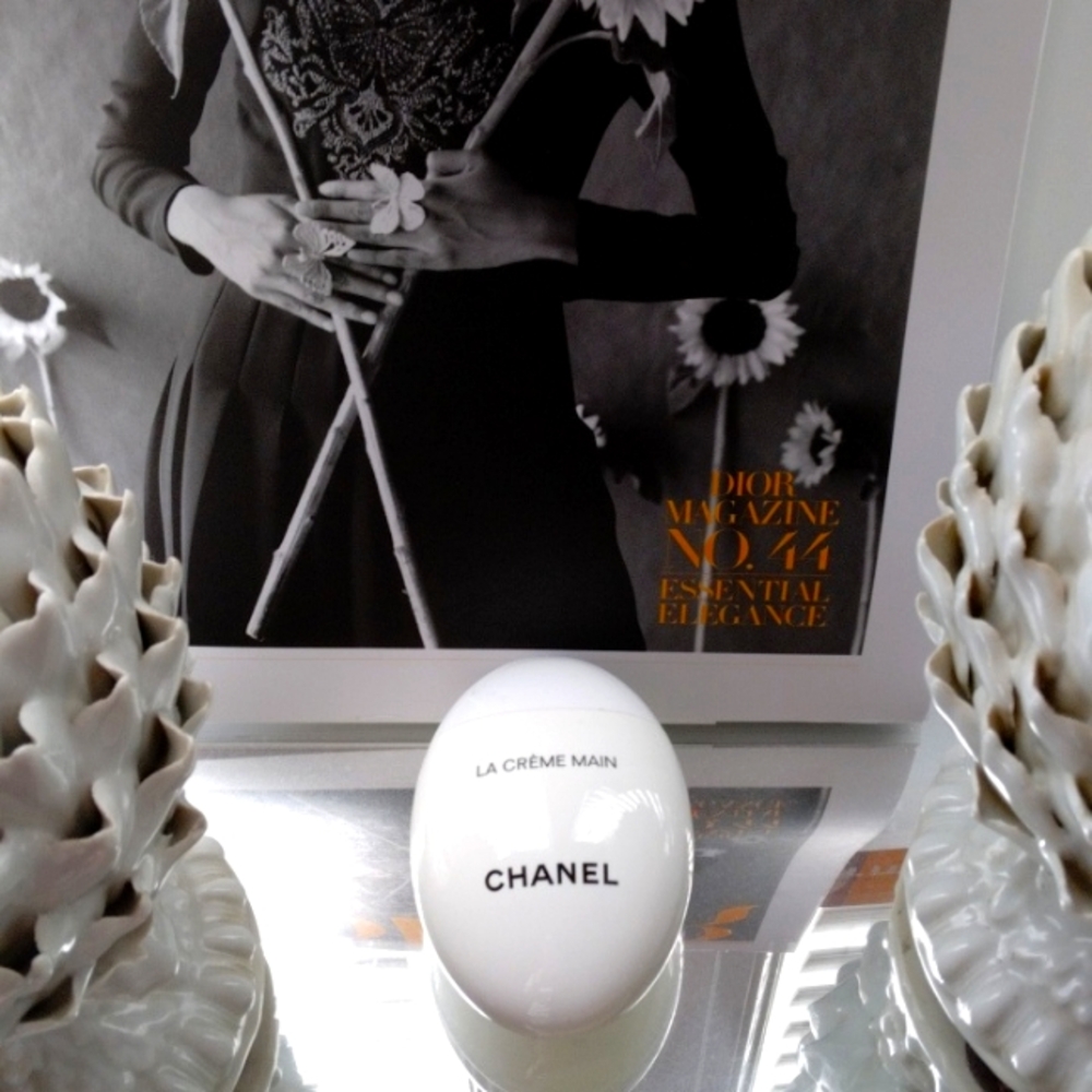 CHANEL LA CRÈME MAIN